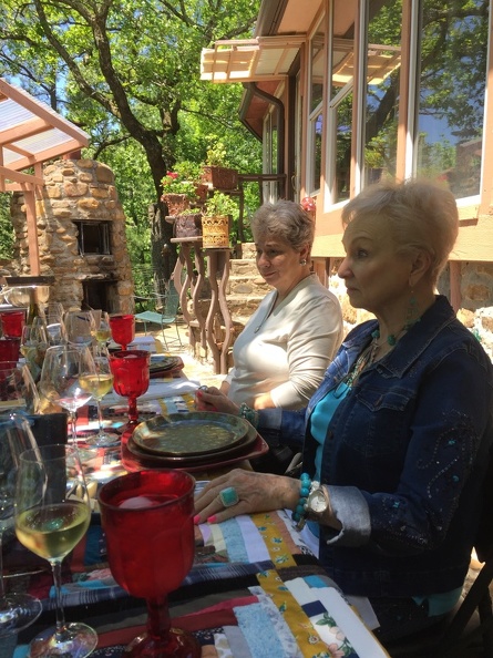 Jean Beck & Darice Augustson at Lunch on south terrace.JPG